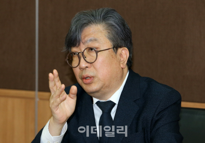 [청년 정치가 없다]신율 “정치권, 청년을 '선거용'악세사리로 다뤄"