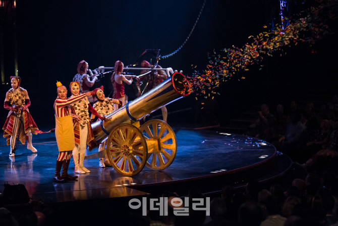 태양의서커스 '쿠자' 흥행 돌풍…티켓 매출 200억원 돌파