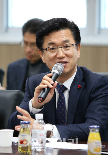 허태정 대전시장, 기업친화형 소통 리더십…일자리 해법 찾는다