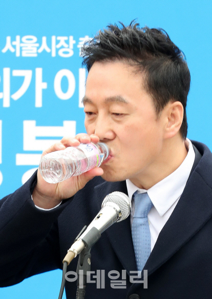 '성추행 허위반박' 정봉주 전 의원, 이달 21일 첫 재판