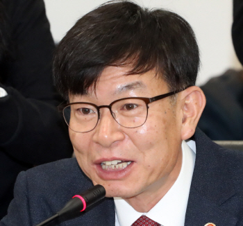 현장방문·강연으로 보폭 넓히는 김상조
