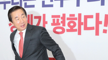 김성태 "들개 정신으로 한 놈만 패…野, 잘 싸워야" 고별사