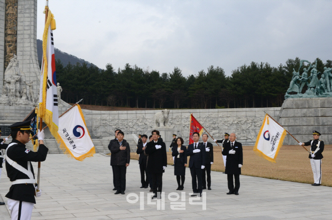 국립묘지법 개정 추진…국가유공자 묘역 관리 강화, 이장비 지원도