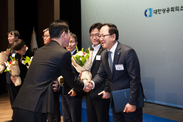 중부발전, 기업혁신대상 '산업부 장관상·최우수 CEO상' 수상