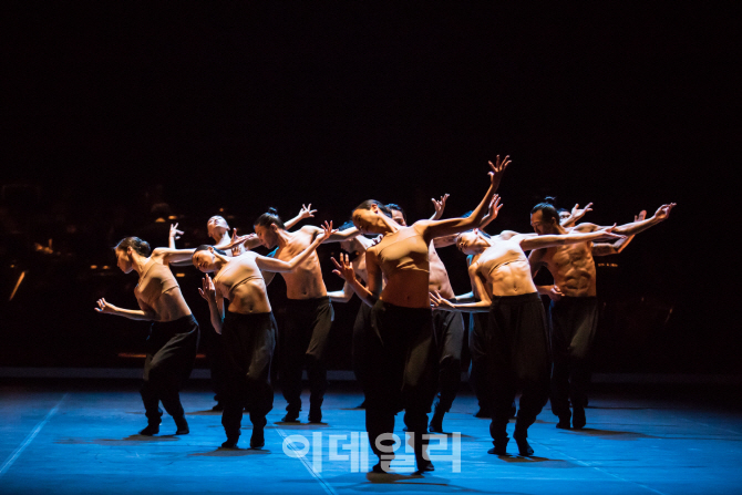 [문화대상 추천작_무용] 국립현대무용단 '쓰리 스트라빈스키'