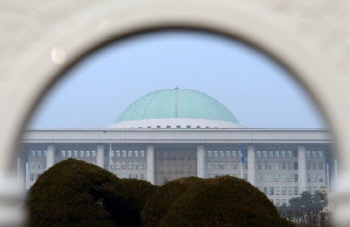국회 스마트워크센터 공사현장서 사고…근로자 1명 손가락 절단 부상