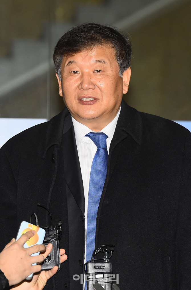 [포토]취재진 질문에 답하는 노태강 문체부 2차관