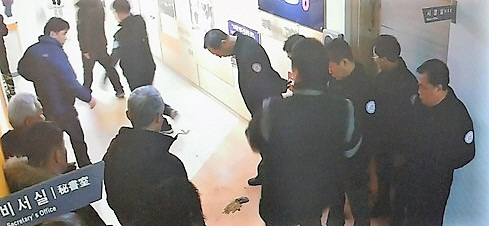 경찰, 고양시청 기물파손·오물투척 비대위 회원 14명 입건…1명구속