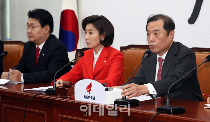 한국당, 인적쇄신 이틀 만에 "총선 공천과 무관·재등용 가능"