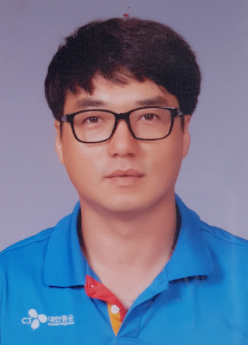 불타는 차량서 생명 구한 `택배 의인` 유동운씨