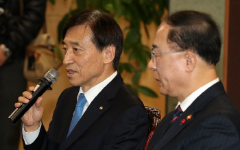 "글로벌 혁신 경쟁 숨막힐 정도인데…韓 내부는 더디기만 하다"(종합)