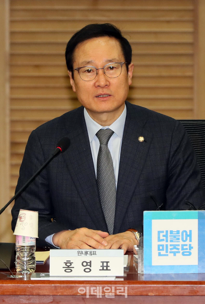 홍영표 “유치원법 오늘 합의해야…한국당 반대하면 패스트트랙”