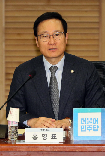 홍영표 “유치원법 오늘 합의해야…한국당 반대하면 패스트트랙”