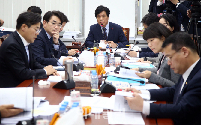 [포토]'유치원3법' 심의위한 교육위 법안심사소위