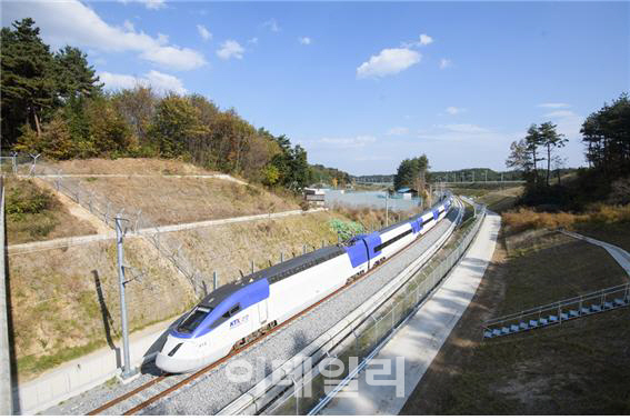 코레일, 강릉선 KTX 개통 1년 맞아 한 달간 이용고객 20% 할인