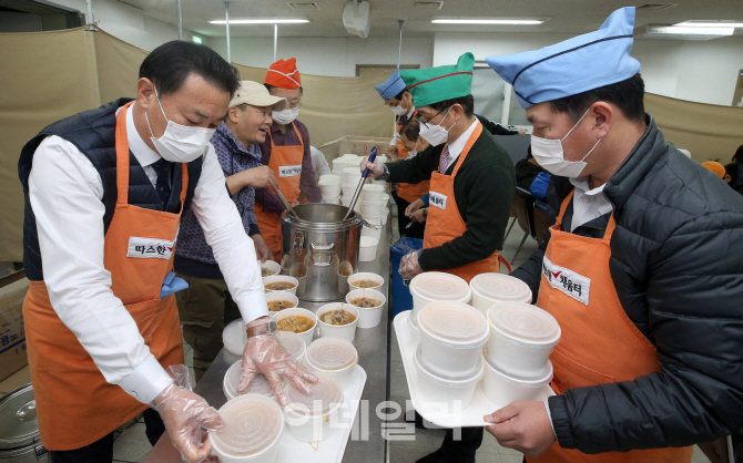 [포토]추운 겨울, 따듯한 육개장 드세요!