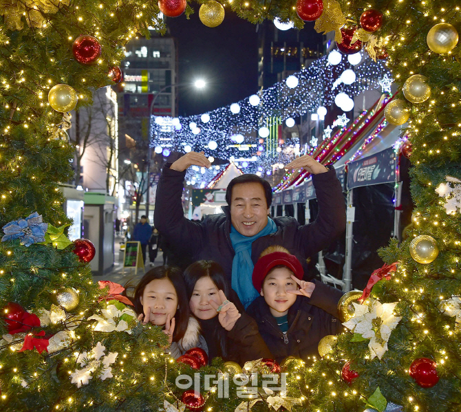 [포토] 신촌 크리스마스 거리축제