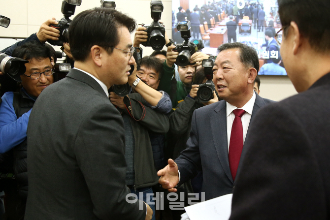 [포토]대화하는 이찬열-박용진