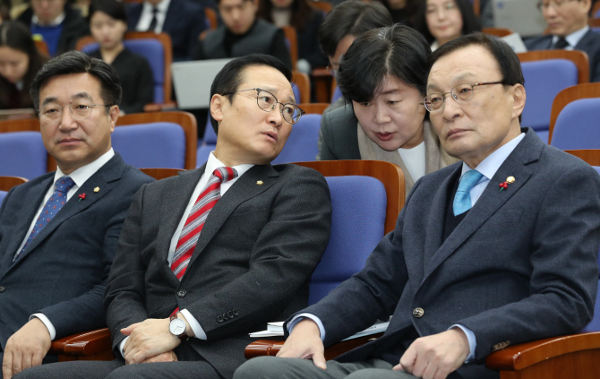 선거개혁 갈길 먼데…與 “비례·대표성 강화” 원론만 되풀이