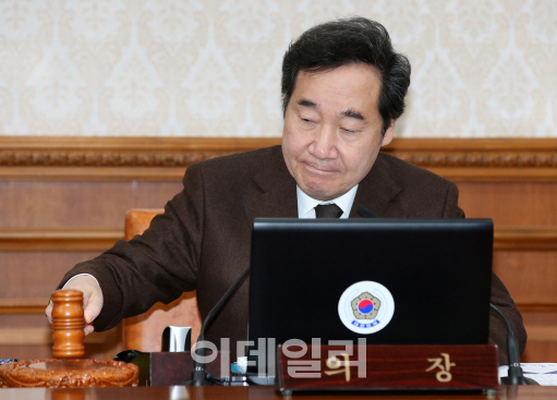 주휴시간 산입안 오늘 국무회의 상정…"기업 추가부담 없다" 강행