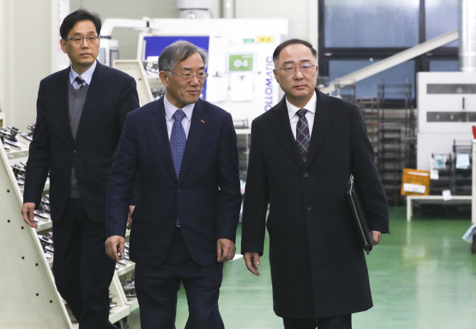 "국가핵심기술 지정하면 수출길 막혀" 정부 "불이익 없도록 할 것"