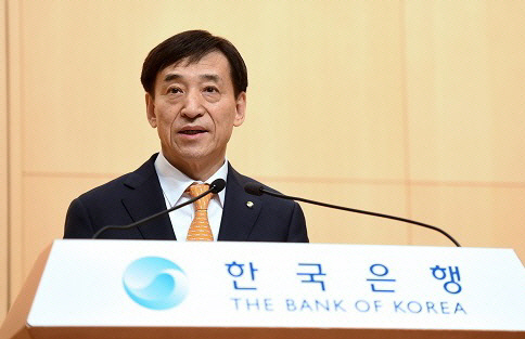 이주열 "세계경제 둔화 움직임 우려 커져..기업 투자활력 제고해야"