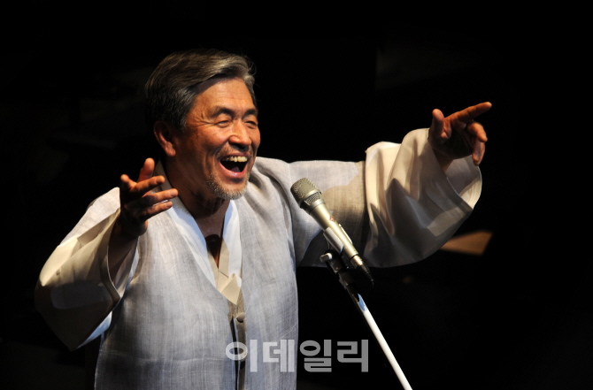 소리꾼 장사익·와이즈발레단…희망찬 새해 알린다