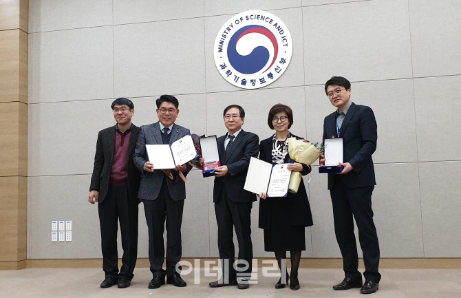 전기안전공사, ‘연구개발 투자우수 유공’ 과기부 장관 단체표창