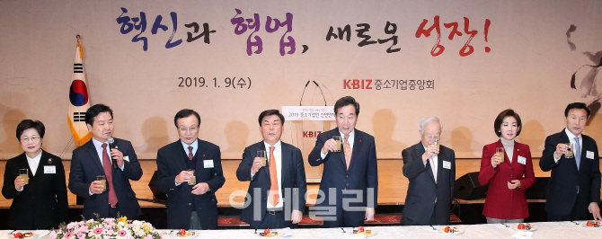 박성택 회장 "최저임금 차등화·주휴수당 폐지, 임금체계 바로 잡아야"(종합)