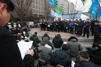  '성추행 혐의' 정유안, 결국 드라마 하차