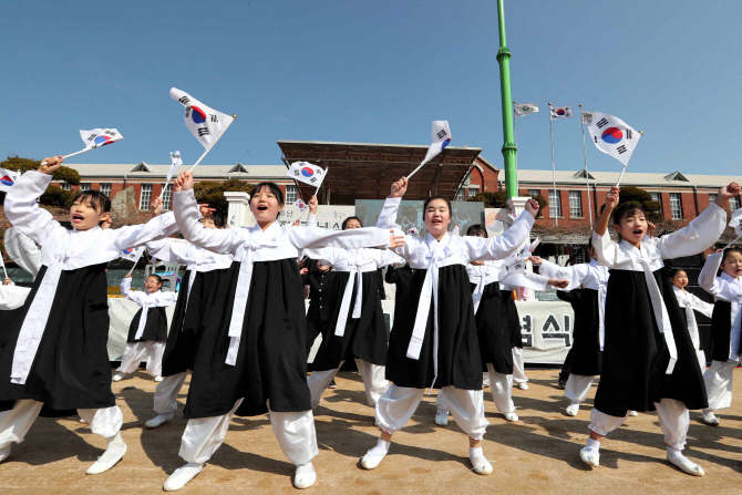 인천 동구, 3·1절 100주년 기념포스터 공모