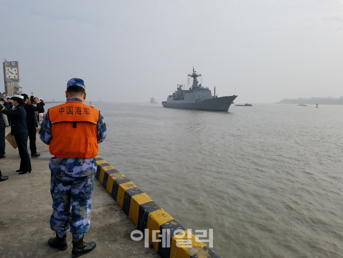 [포토]해군, 순항훈련전단 상해 입항