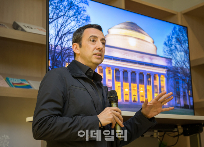 ‘美디자인센터’ 재편한 삼성전자 “사용자경험 중심 디자인 초점”