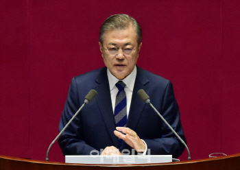 20대 남성들, 문재인에 등 돌리는 이유? “아버지 재산 지켜야한다”