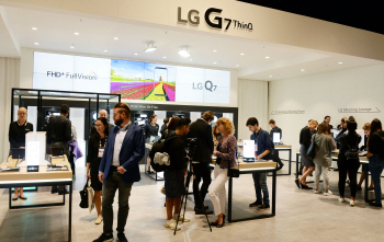 삼성 빠진 MWC, LG '기대감' 화웨이 '울상' 엇갈린 표정