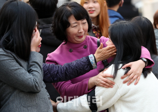 인권 강조하니 학생지도 엄두도 못내…"교권 강화 절실"