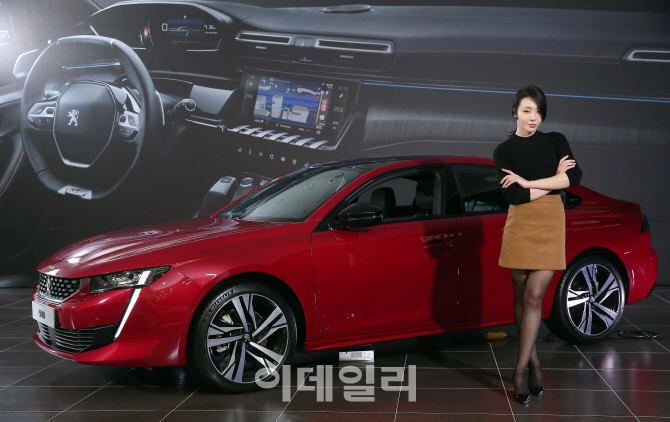 [포토]'새롭게 거듭난 뉴 푸조 508'