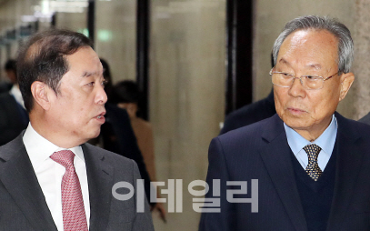 한국당 2.27 전대 선관위원장 박관용…준비위원장은 정갑윤