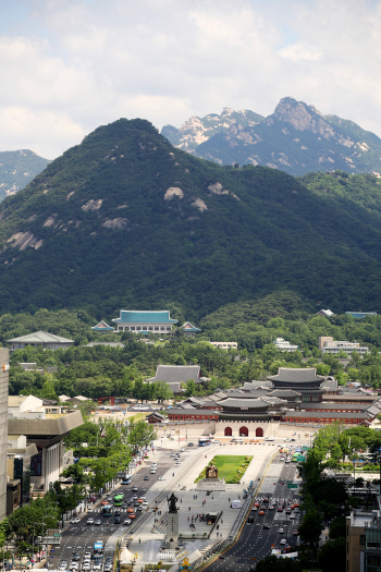 "대통령 집무실, 세종市로"…충청권 지자체·정치권 유치 본격화