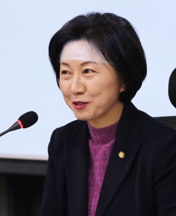 송옥주 "탈원전 정책으로 미세먼지 늘었단 野 주장 틀려"