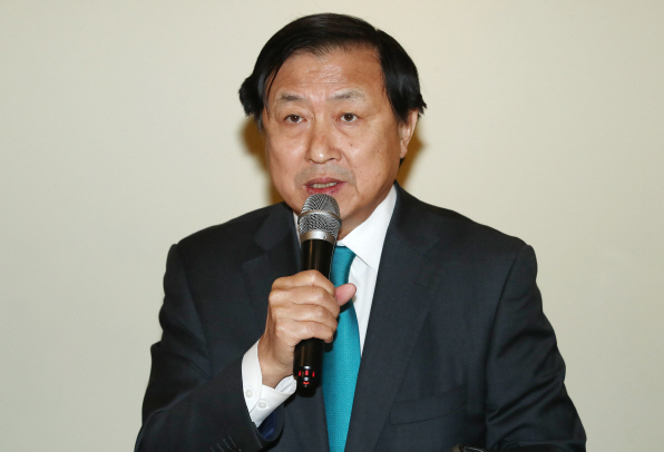 신기남 위원장 "도서관을 생활서비스 공간으로…공공도서관 늘릴 것"