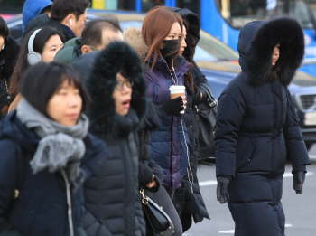 아침 4도 이상 떨어져…큰 일교차에 감기 조심