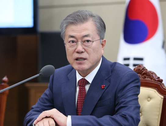 文대통령, 이창용 IMF아태국장 면담…‘한국경제 전망 논의’