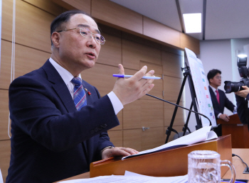 예타 면제에 분열된 나라…"수도권 역차별"·"혈세낭비" 아우성