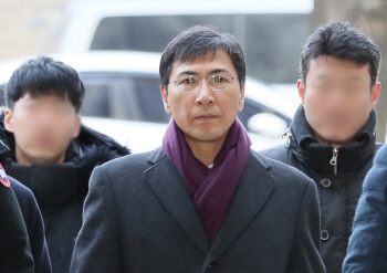 '비서 성폭행' 안희정, 폭로부터 항소심 선고까지