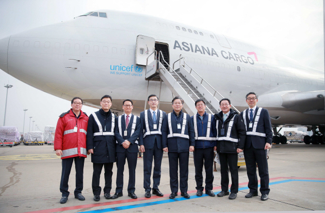 성윤모 산업부 장관, 설 연휴 첫날 인천공항 현장점검