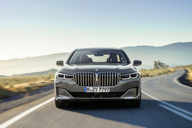 BMW, 뉴 7시리즈 PHEV 버전 출시…2019 제네바모터쇼서 데뷔