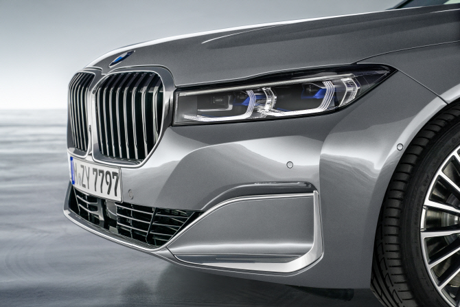 [포토]BMW '7시리즈 PHEV', 대형 키드니 그릴