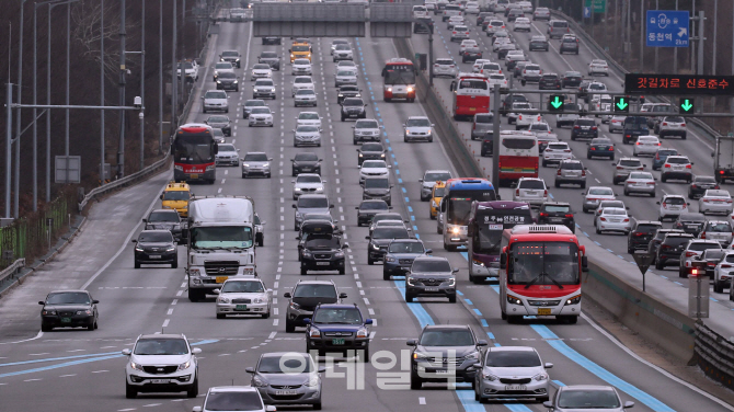 [포토]'늘어나는 귀경차량행렬'