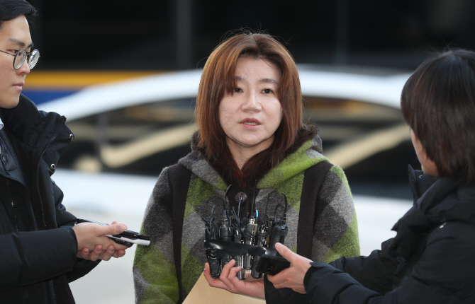 양예원 측, 악플러 100여명 고소장 제출…"어떤 형태로든 사과 받아야"